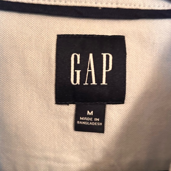 GAP Button-Down - Picture 6 of 6